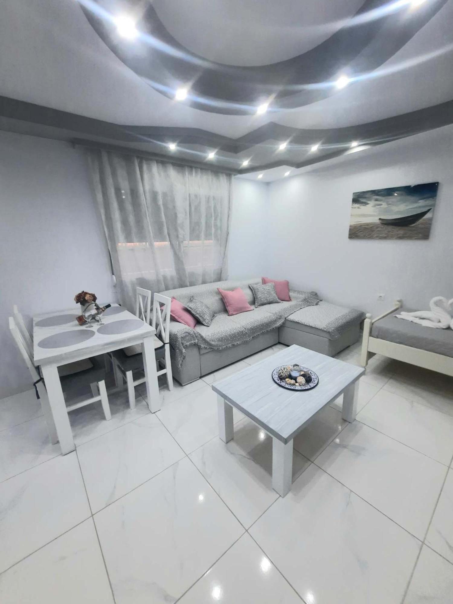 Panorama Apartments Prínos Eksteriør bilde